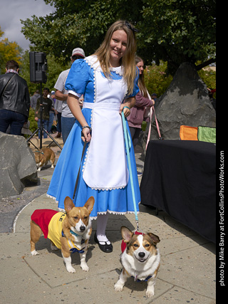 2019-09-28 Tour de Corgi (Alice in Wonderland, Tweedle Dum, Tweedle Dee)