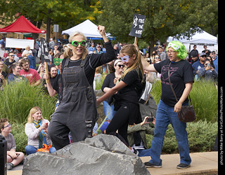 Tour de Corgi - Costume Contest - Free the Aliens