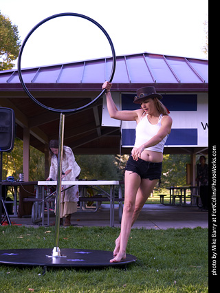 World Hoop Day 2019 - acrobats