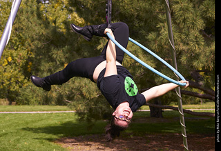 World Hoop Day 2019 - acrobats