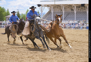 Never Summer Rodeo - Saddle Bronc Riding